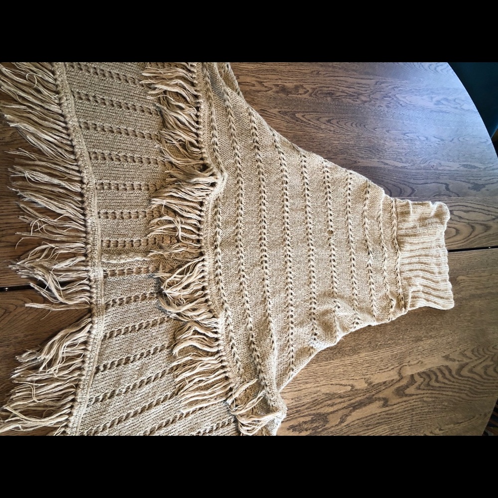 Beige Ana Poncho